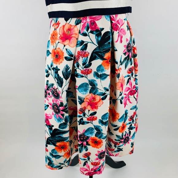 Mixed Print Popover Fit & Flare Dress w/ Pockets - Picture 3 of 8